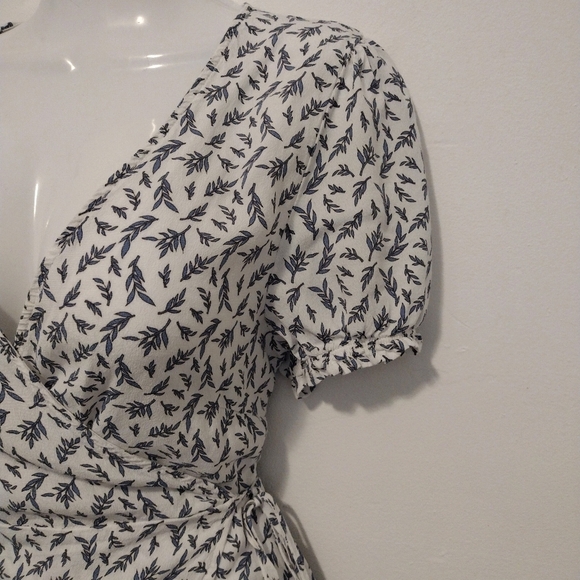 Cotton On - Floral Print Wrap Style Mini Dress - Picture 3 of 13